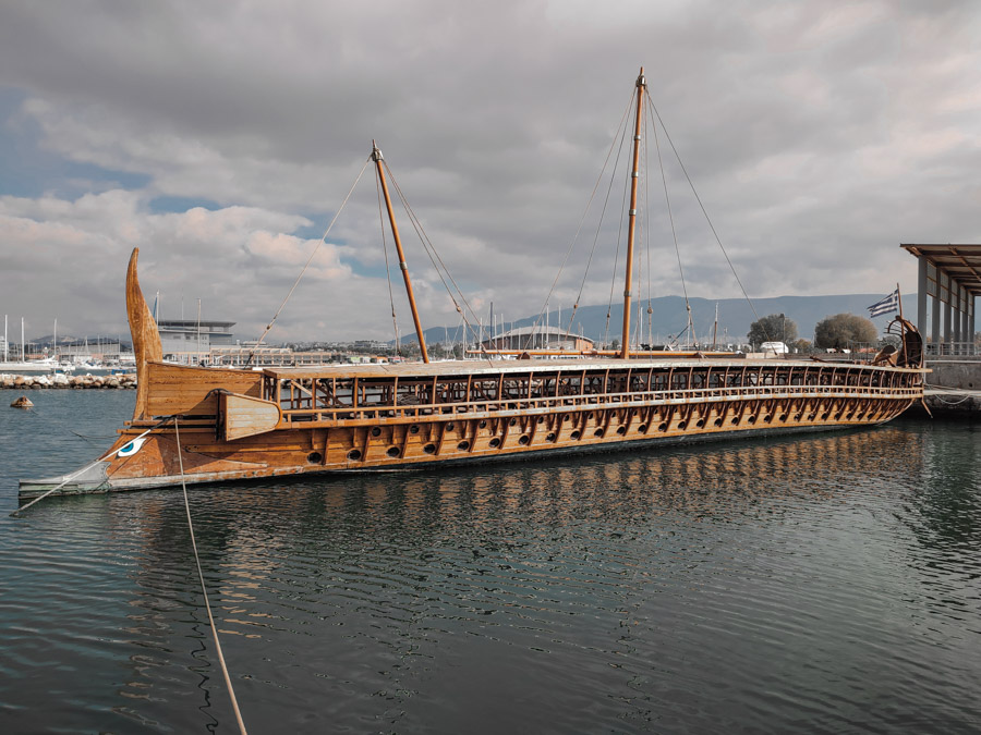 今日の写真：三段櫂船・オリンピアス号 - GREECEJAPAN.COM